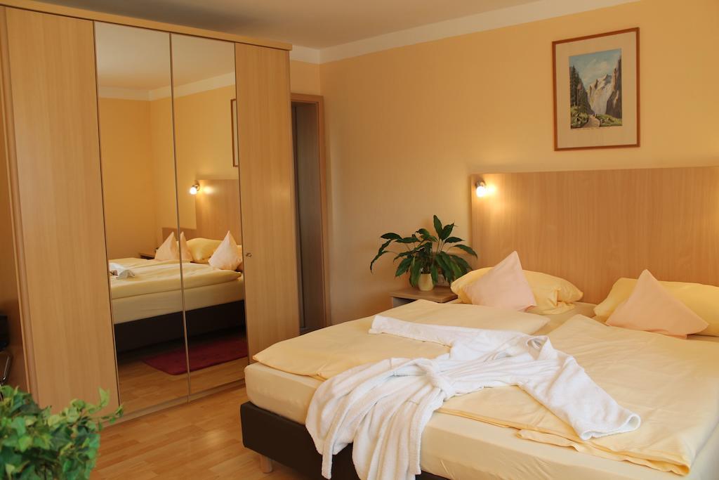 Hotel Brigitte Bad Krozingen Eksteriør billede