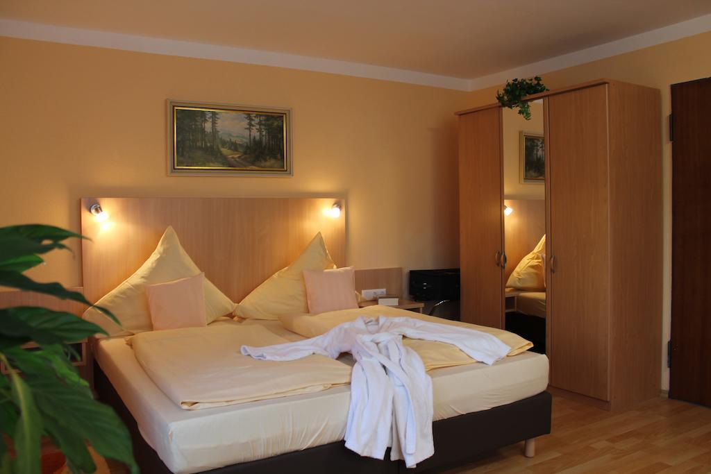 Hotel Brigitte Bad Krozingen Værelse billede