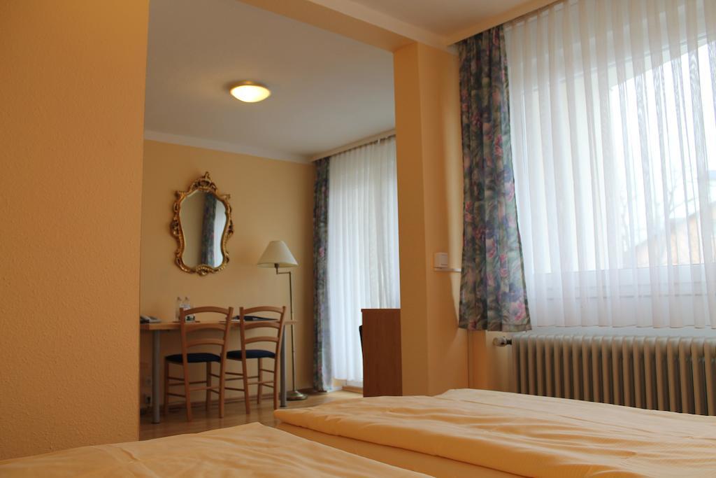 Hotel Brigitte Bad Krozingen Værelse billede