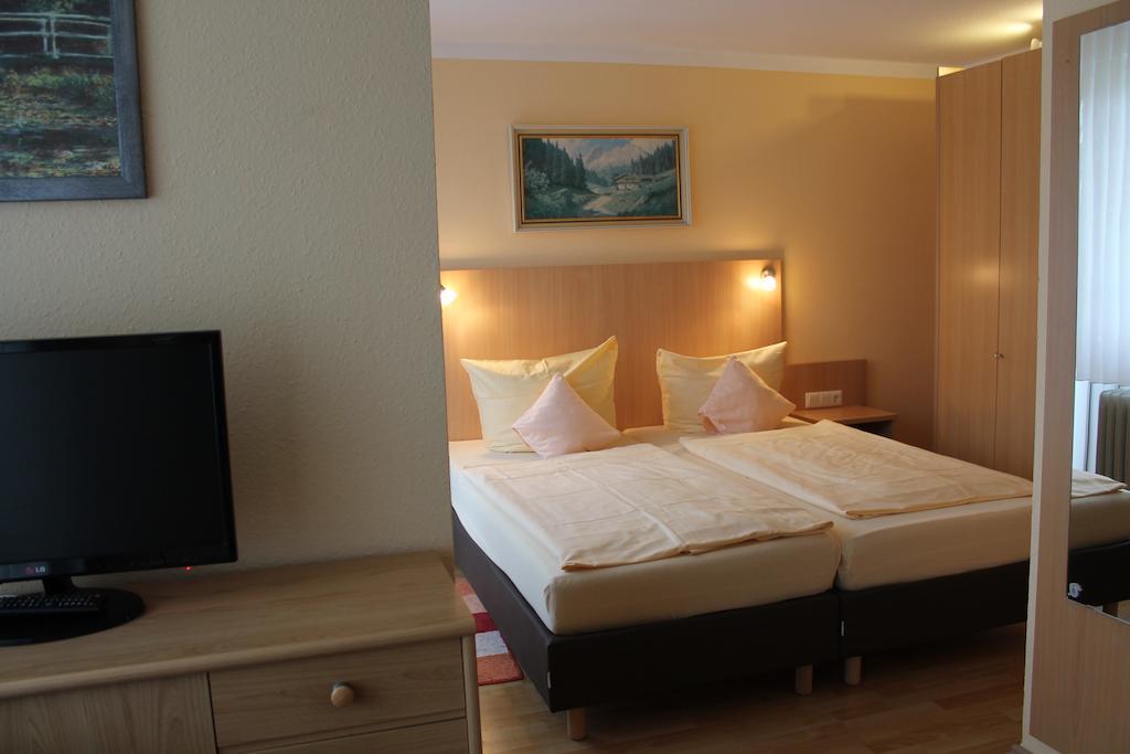 Hotel Brigitte Bad Krozingen Værelse billede