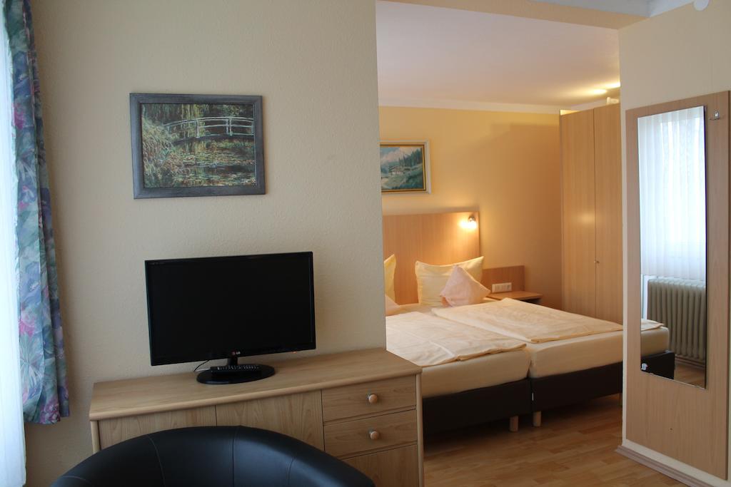 Hotel Brigitte Bad Krozingen Værelse billede