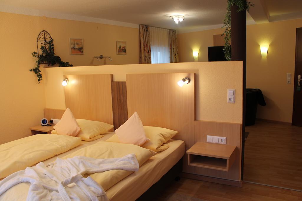 Hotel Brigitte Bad Krozingen Værelse billede